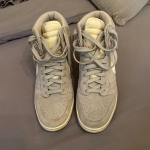 Nike sky high dunks size 9.5